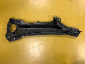 GÓRNE PODSZYBIE PLASTIKOWE INFINITI Q70 M M35 M37