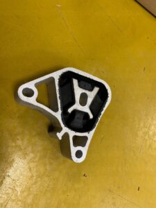 ŁAPA SILNIKA PODUSZKA INFINITI Q30 MERCEDES 2.2D