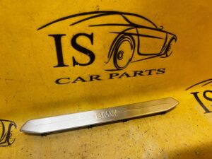 NAKŁADKA LISTWA PROGOWA PRZÓD BMW SERIA 1 F40