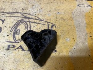 WSPORNIK MOCOWANIE ZDERZAKA DOLNY TYŁ LEWY RANGE ROVER EVOQUE L538