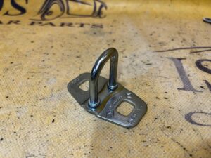 RYGIEL KLAPY BAGAŻNIKA DACIA SANDERO STEPWAY III 2023R