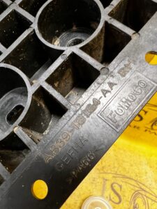 UCHWYT WSPORNIK ŚLIZG ZDERZAKA PRZÓD LEWY FORD RANGER MK5 V WILDTRAK