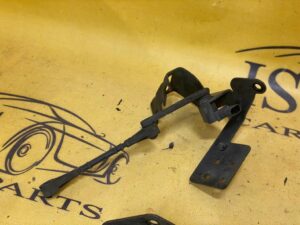 CZUJNIK POZIOMOWANIA LEWY TYŁ LR L462 DISCOVERY V