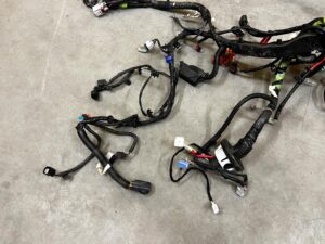 INSTALACJA ELEKTRYCZNA WIĄZKA PRZEDNIA GŁÓWNA TESLA MODEL 3 PRZEDLIFT RWD