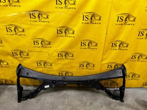 PODSZYBIE RANGE ROVER VELAR L560