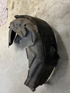 NADKOLE TYŁ TYLNE LEWY LEWE RANGE ROVER VELAR L560