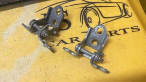 ZAWIAS DRZWI PRAWY GÓRNY RENAULT MEGANE IV