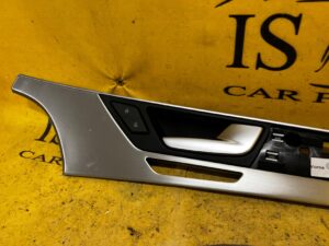 LISTWA KLAMKA DRZWI PRAWY PRZÓD AUDI A8 D4 LIFT