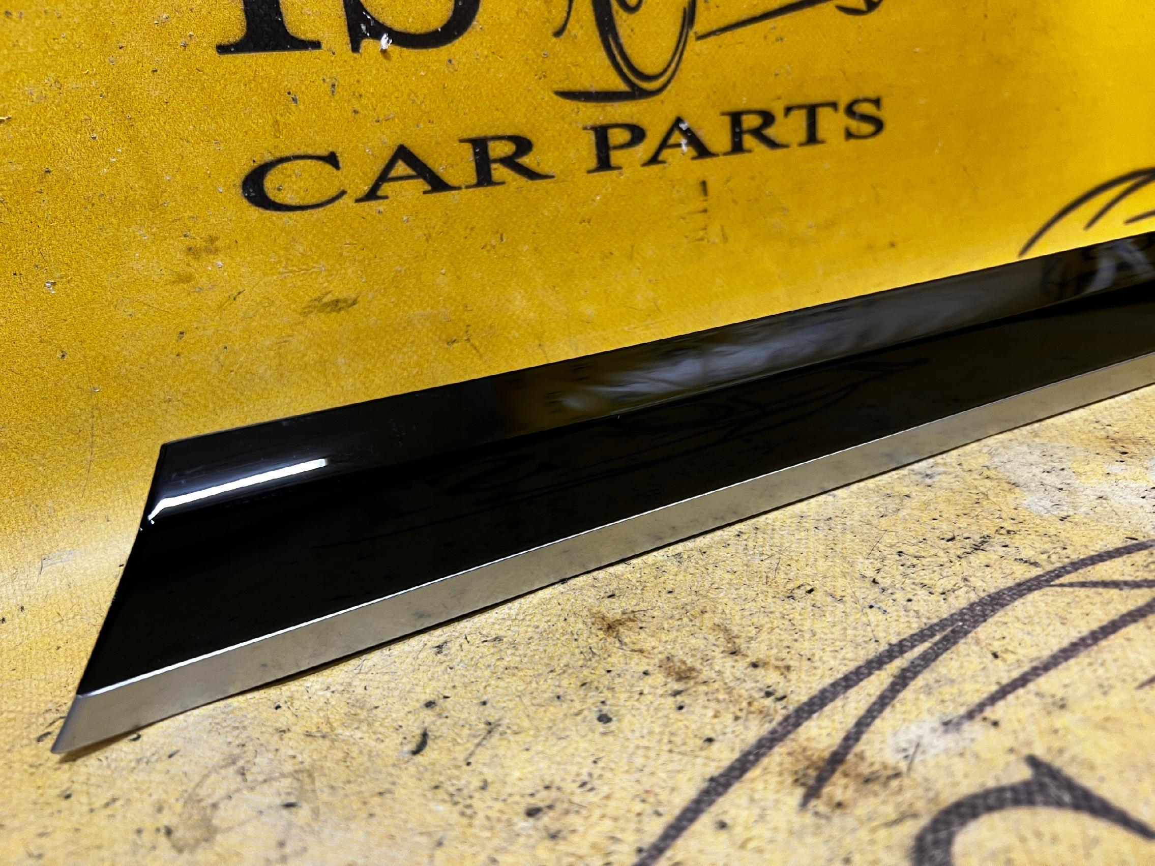 LISTWA DEKOR DRZWI LEWY TYŁ PORSCHE CAYENNE II 7P5 LIFT 92A