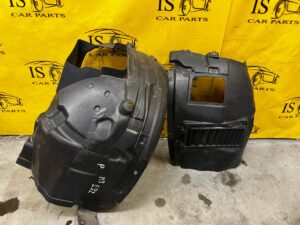 NADKOLE WNĘKA PRAWY PRZÓD BMW E92 M3 8043214