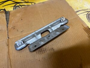 WSPORNIK MOCOWANIE UCHWYTU PODSUFITKI PORSCHE CAYENNE II 7P5 LIFT 92A