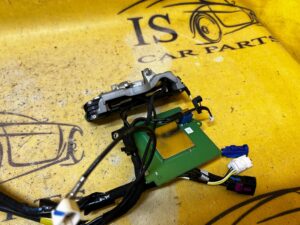 KAMERA PASA RUCHU SZYBY PRZÓD CZOŁOWEJ AUTOPILOT TESLA MODEL 3 PRZEDLIFT