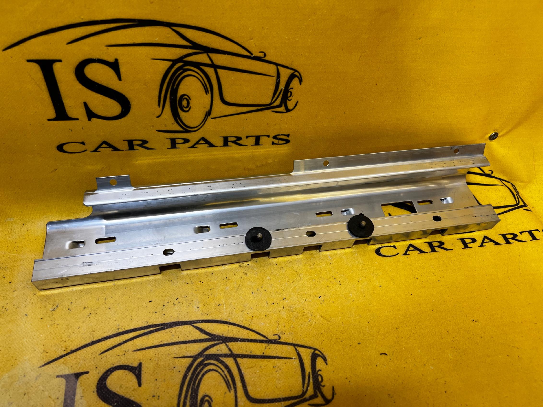 ŚLIZG SZYNA MOCOWANIE LEWE JAGUAR XJ X351