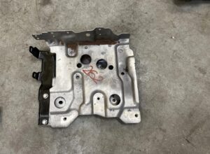 PODSTAWA AKUMULATORA MOCOWANIE RENAULT KADJAR NISSAN QASHQAI