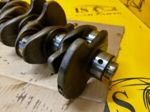 WAŁ KORBOWY SILNIKA CITROEN PEUGEOT 1.6 THP 5G01 10FJCC