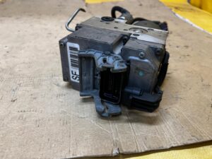 POMPA HAMULCOWA ABS CHEVROLET CORVETTE C5 97-04