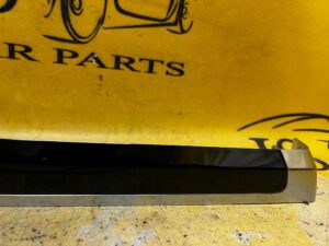 LISTWA DEKOR DRZWI LEWY PRZÓD PORSCHE CAYENNE II 7P5 LIFT 92A