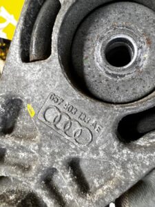 NAPINACZ PASKA ROZRZĄDU AUDI Q7 SQ7 4M0 4.0 TDI