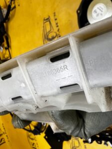 PROWADNICA SZYBY DRZWI TYŁ PRAWY DACIA SANDERO III