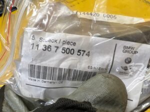 2 X ŚRUBA KOŁA ROZRZĄDU M10X1X86 BMW N40 N42 N43 N45 N45N N46 N46N NOWA OEM