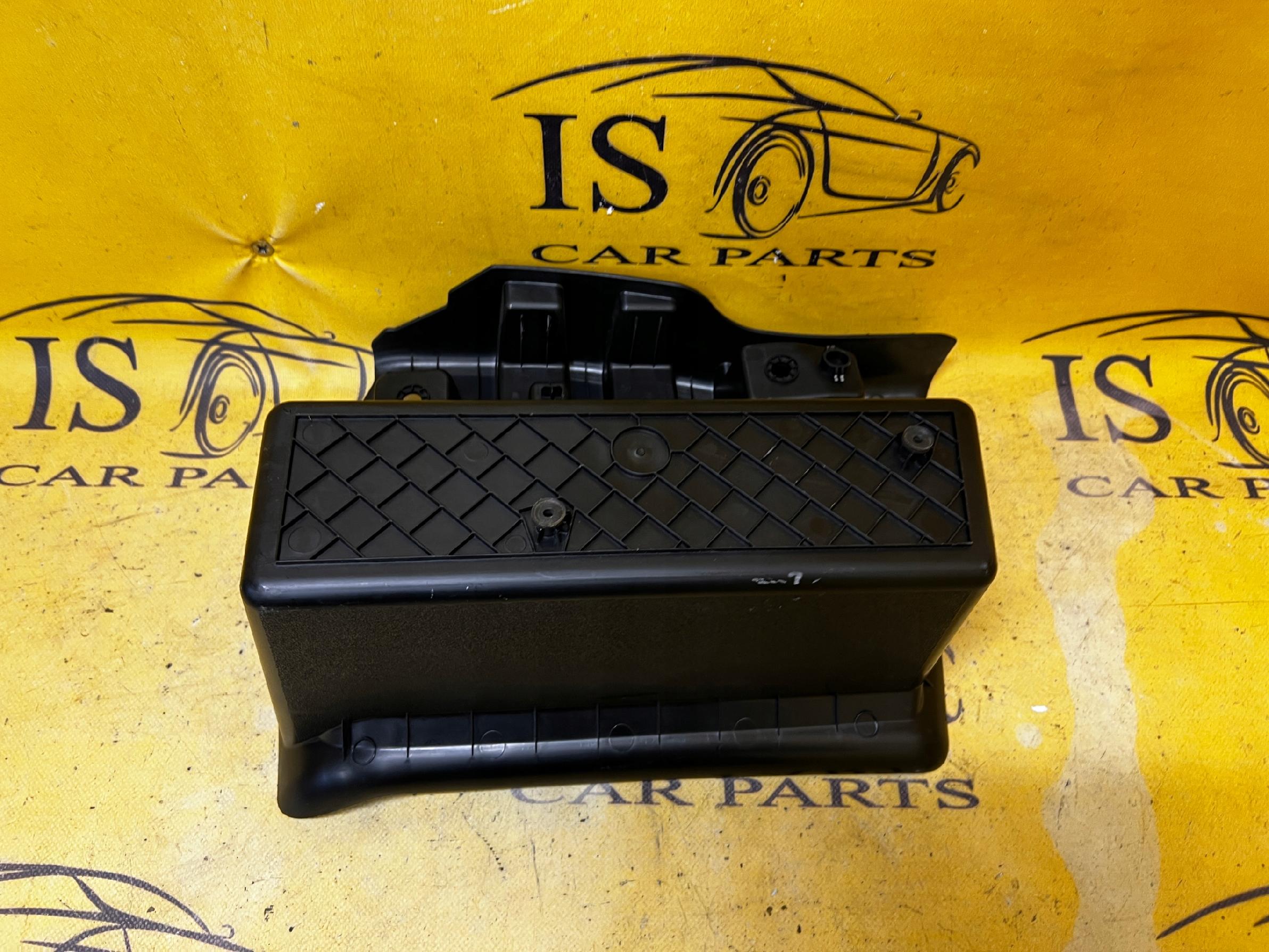 SCHOWEK WNĘKA BAGAŻNIKA PRAWY BMW 5 G30