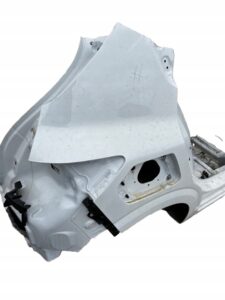 ĆWIARTKA BŁOTNIK POSZYCIE SŁUPEK PRÓG TYŁ PRAWY DACIA SANDERO III