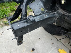 ĆWIARTKA PODŁUŻNICA SŁUPEK PRAWY PRZÓD FORD ESCAPE MK4 USA 2020