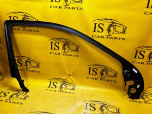 RAMKA DRZWI PRZÓD PRAWA JEEP GRAND CHEROKEE WK2