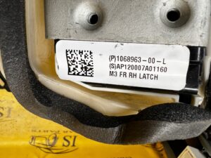 ZAMEK DRZWI PRZÓD PRAWY TESLA MODEL 3 PRZEDLIFT