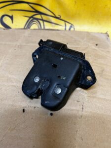 ZAMEK KLAPY BAGAŻNIKA DACIA SANDERO III 2023R