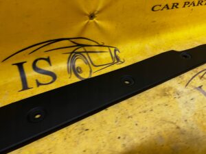 LISTWA OSŁONA BŁOTNIKA PRAWY PRZÓD PORSCHE CAYENNE II 7P5 LIFT 92A