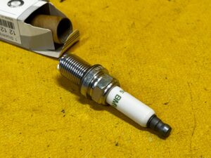 ŚWIECA ZAPŁONOWA BMW 1 E81 N45N 3 E90 N45 NOWA OEM