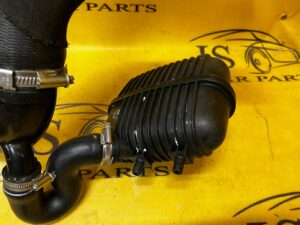 WĄŻ RURA DOLOT PRZEWÓD POWIETRZA AUDI A8 D4 TFSI