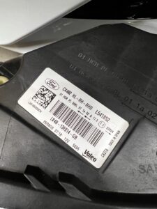 FORD KUGA MK3 MASKA LAMPY PRZÓD CHŁODNICE ST LINE FROZEN WHITE