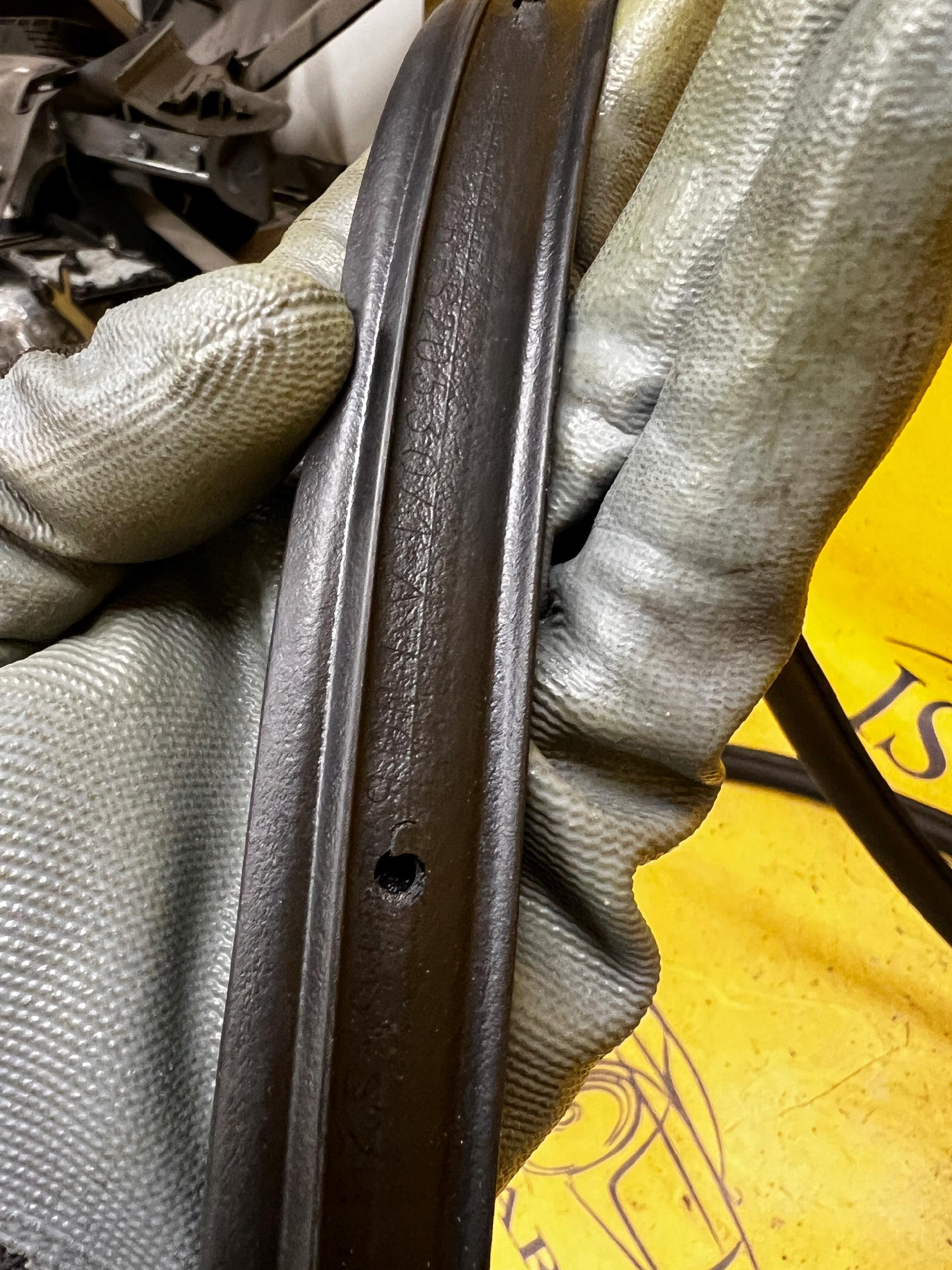 USZCZELKA KLAPY BAGAŻNIKA FORD KUGA MK3 ESCAPE MK4 1.5 EB