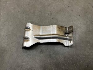 WSPORNIK MOCOWANIE OSŁONY ZBIORNIKA PRAWY PRAWE BMW X5 E70 F15 X6 E71 F16