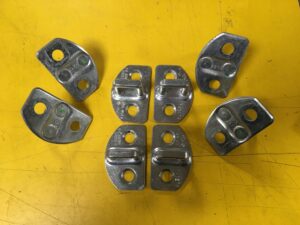 RYGIEL ZAMKA DRZWI DACIA SANDERO II STEPWAY 2019