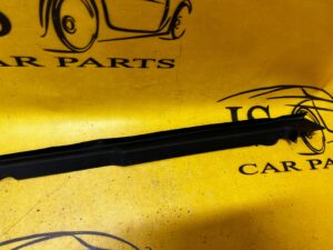 OSŁONA NAKŁADKA LISTWA BŁOTNIK PRAWA AUDI A8 D5 4N