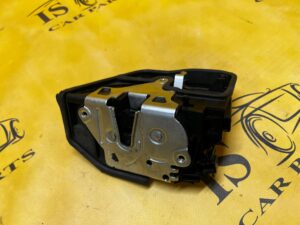 ZAMEK DRZWI TYŁ LEWY BMW 1 F20 3 E90 F30 5 E60 F10 7 E65 X5 E70 X6 E71