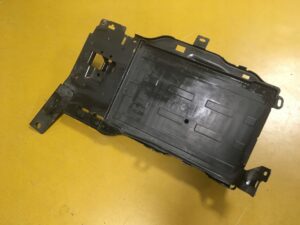 PODSTAWA AKUMULATORA PEUGEOT 308 T9 C4 PICASSO II