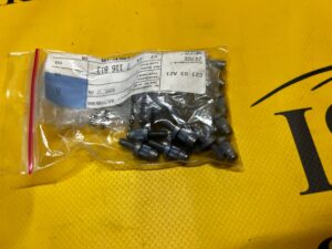 10 X KOŁEK DO NITOWANIA JEDNOSTRONNEGO BMW M5X10,5 NOWY OEM