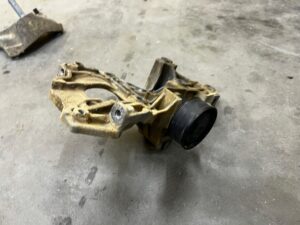 MOCOWANIE WSPORNIK ALTERNATORA NAPINACZ DACIA DOKKER 1.5 BLUE DCI