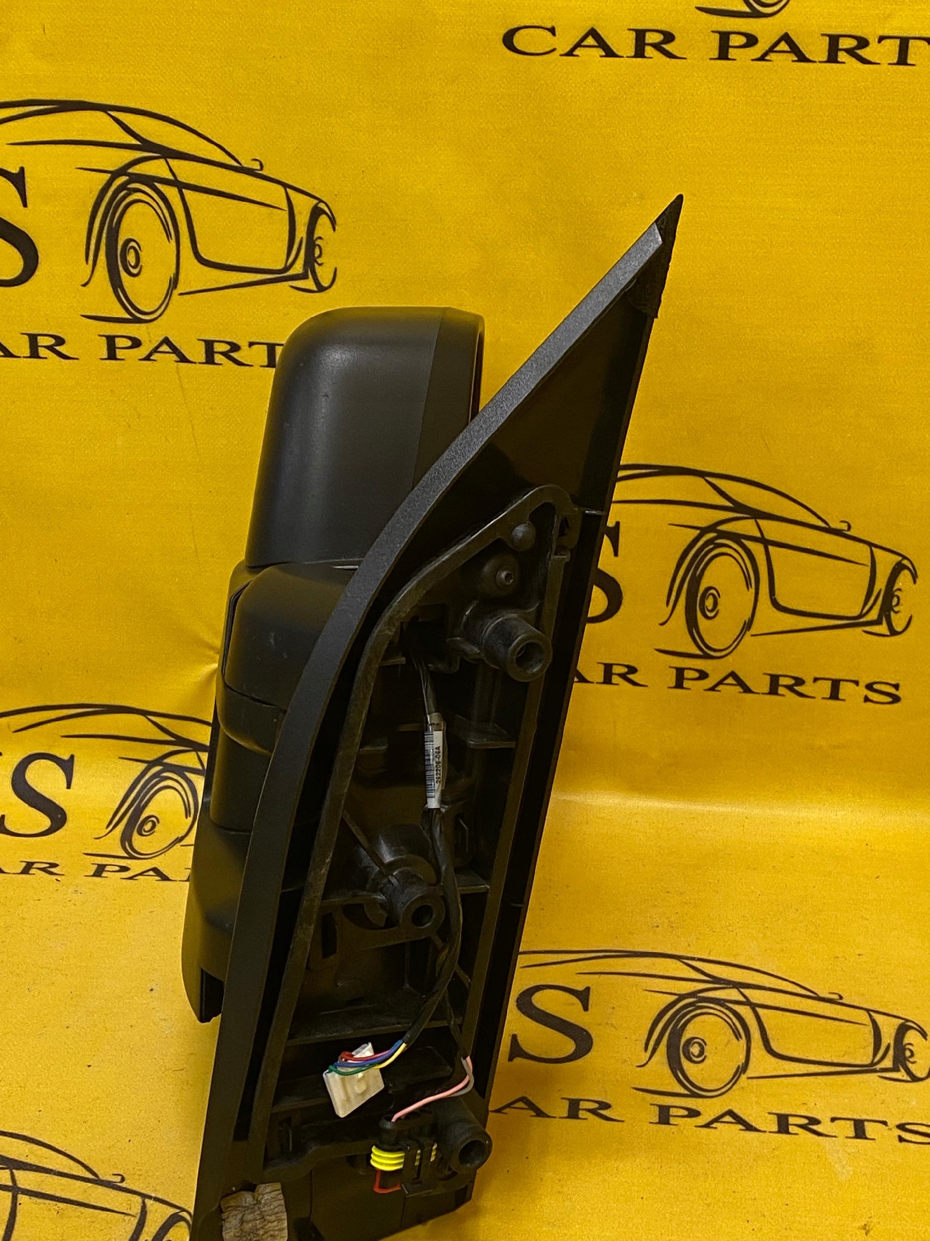 PRAWE LUSTERKO IVECO DAILY VI LIFT 2019 5+4 9 PIN