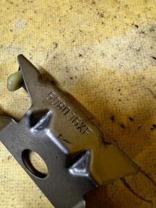 WSPORNIK UCHWYT MOCOWANIE BLASZKA DACIA DUSTER II