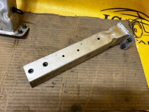 PODŁUŻNICA STREFA ZGNIOTU PRZÓD LEWA LEWY AUDI A8 D4 4H