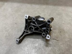 ŁAPA ESPORNIK MOCOWANIE KOMPRESORA KLIMATYZACJI AUDI SQ7 Q7 4M0 4.0 TDI