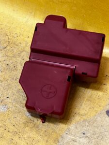 OSŁONA AKUMULATORA KLEMY PLUS LEXUS RX 450H III 3 AL10