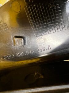 OSŁONA BLENDA LAMPY TYŁ TYLNA PRAWY PRAWA AUDI A8 D4 4H