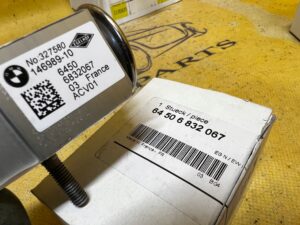 ZAWÓR ROZPRĘŻNY KLIMATYZACJI BMW X5 45eX G05 NOWY OEM