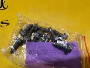 10 X ŚRUBA KOLEKTORA SSĄCEGO M6X20 BMW NOWA OEM